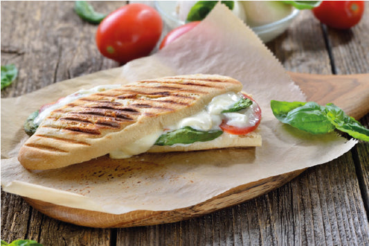 Panini tomate, mozzarella & pesto